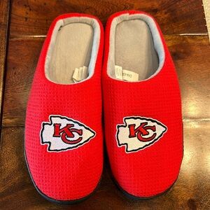FOCO Kansas City Chiefs Slippers